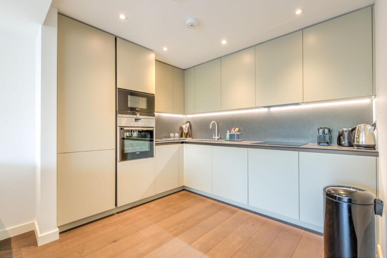 2 Bedrooms Sleeps 6 - Central Apartment